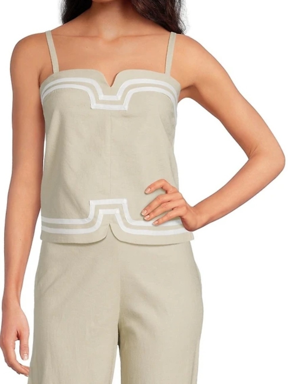 Trina Turk Beige and White Sleeveless Scalloped Trim Top